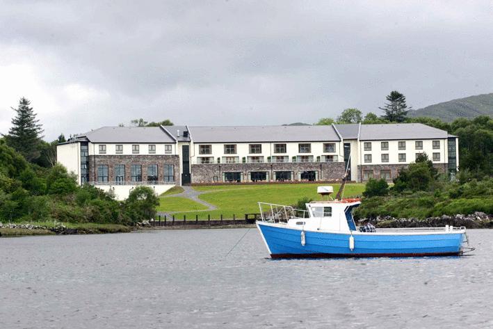 Golden'S Cove Apartments At Sneem Hotel Exterior photo