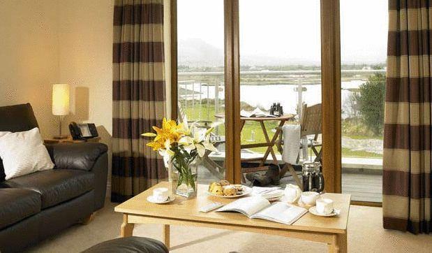 Golden'S Cove Apartments At Sneem Hotel Room photo